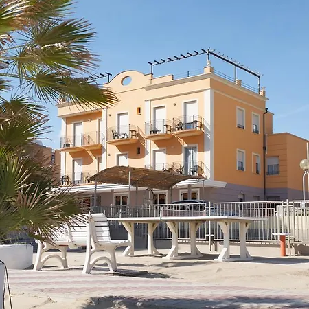 Holiday Beach 2* Viserbella di Rimini