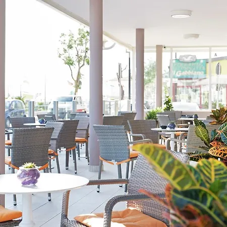 Holiday Beach Viserbella di Rimini