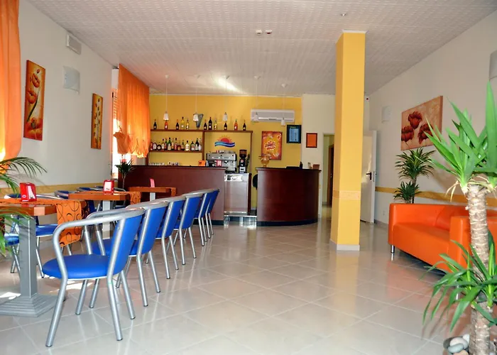 Otel Holiday Beach 2*