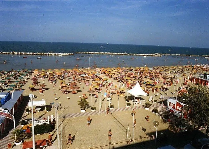 Holiday Beach Otel 2*