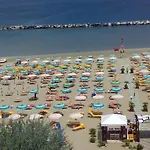 Holiday Beach 2*