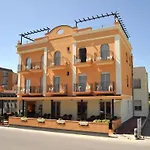 Holiday Beach 2* Viserbella di Rimini
