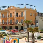 Holiday Beach Viserbella di Rimini