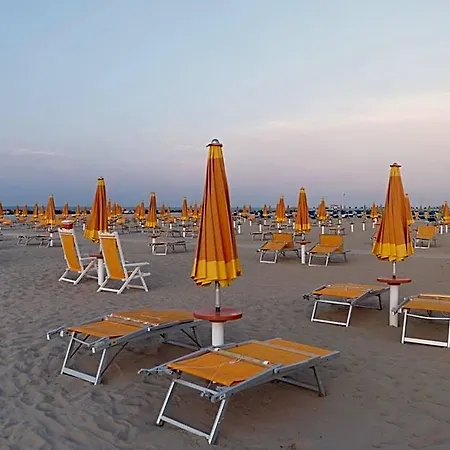 Holiday Beach 2* Viserbella di Rimini