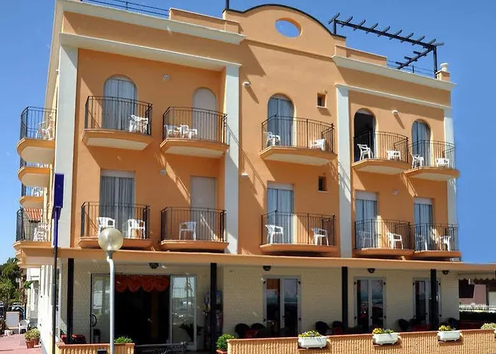 假日海滩酒店 酒店 Viserbella di Rimini