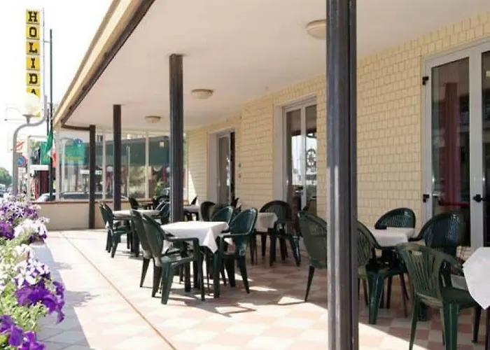 ホテル Holiday Beach